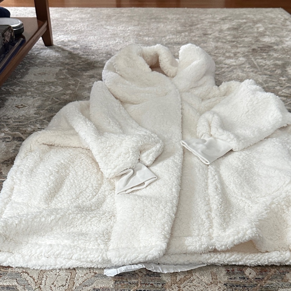 Luxurious Cream Sherpa Robe